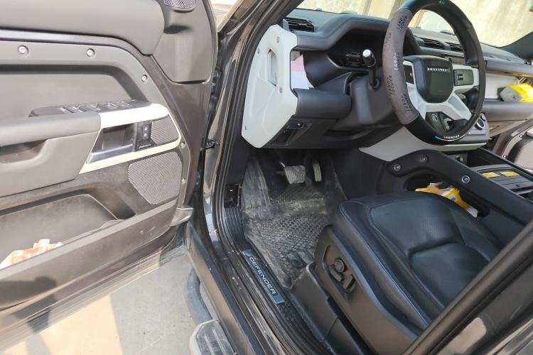 Used Land Rover Defender 2023 Facelift 110 3.0T P400 X-DYNAMIC HSE
