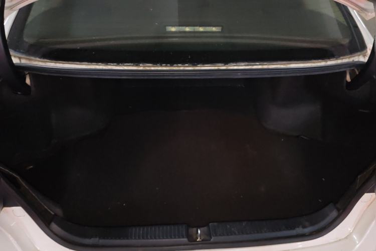 Used Toyota Reiz 2010 2.5S Fengdu Jinghua Edition Trunk