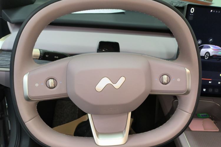 Used ONVO L60 2024 60 kWh Rear-Drive Version
