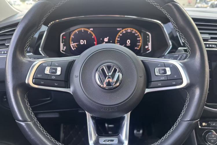 Used Volkswagen Tiguan L 2019 Restyled 330TSI Automatic Two-Wheel Drive R-Line Flagship Version China VI Standard