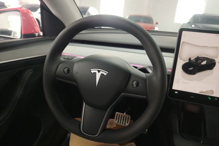 Used Tesla Model Y 2023 High-Performance All-Wheel-Drive Version
