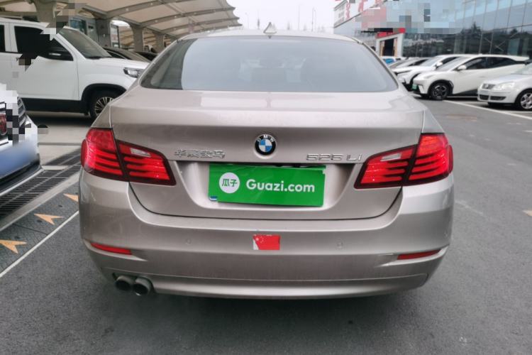 Used BMW 5 Series 2014 525Li Leading Model
