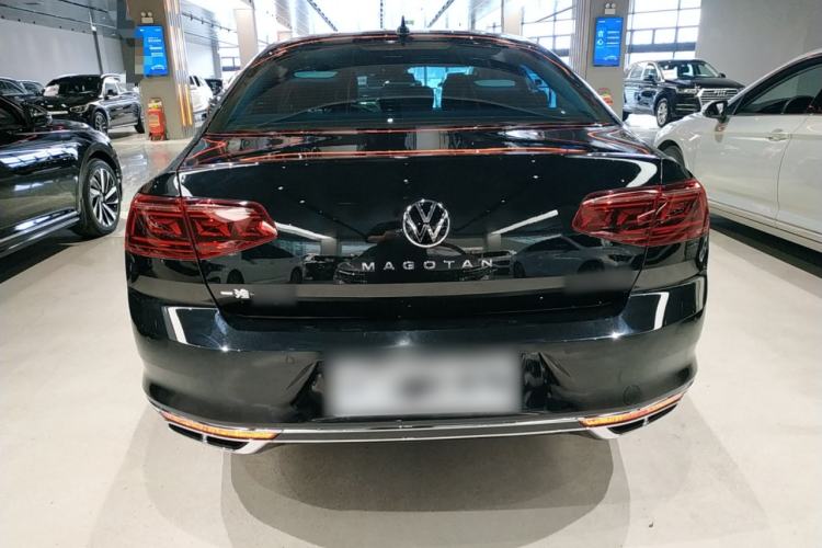 Used Volkswagen Magotan 2025 Revised Version Zhongxiang Edition 330TSI DSG Luxury Trim Rear