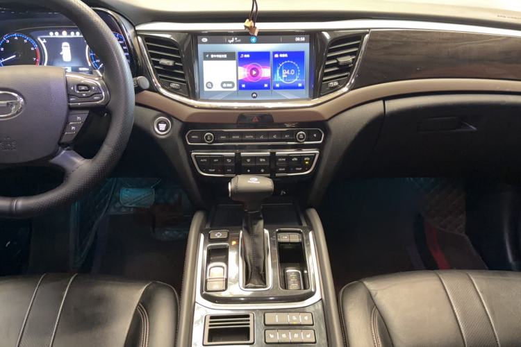 Used GAC Trumpchi GS8 2017 320T Two-Wheel Drive Luxury Smart Connectivity Version (7 Seats)