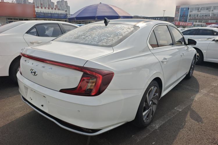 Used Hyundai Mistra 2021 1.8L CVT LUX Premium Edition Rear Right 45 Deg