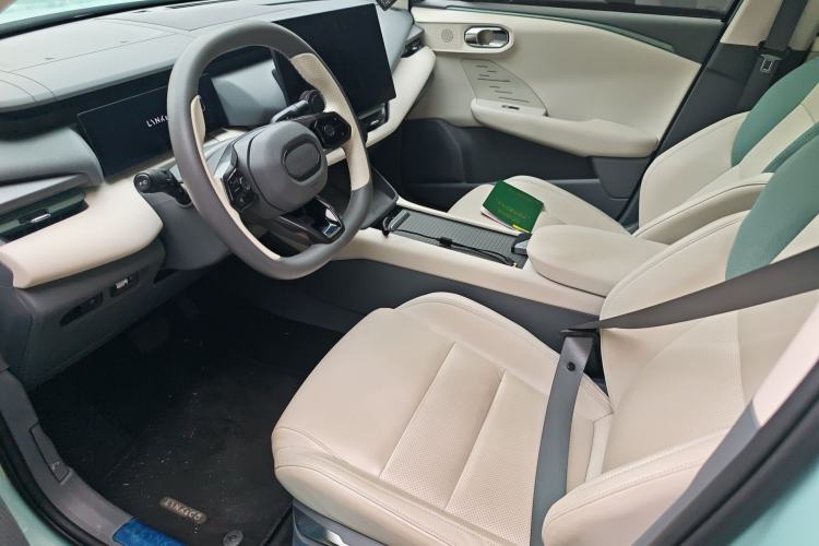 Used Lynk & Co 06 EM-P 2023 EM-P 126 Long-Range Halo Driver Seat