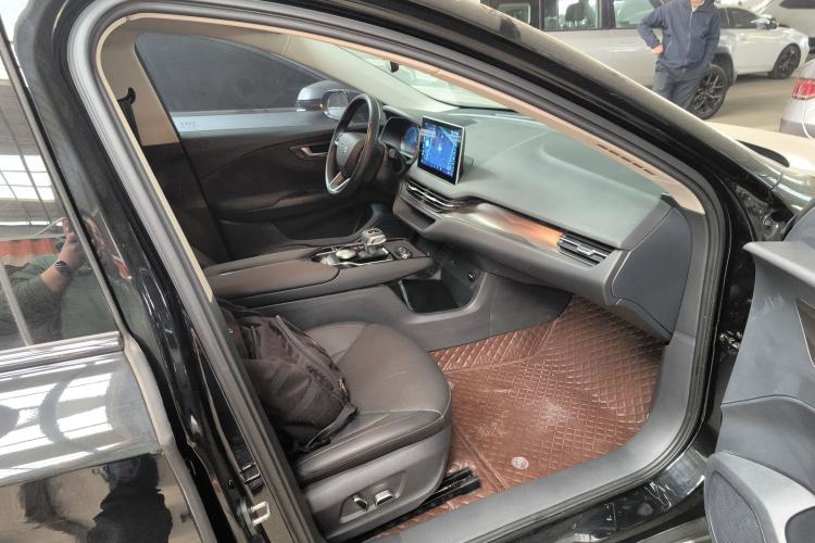 Used Hongqi E-QM5 2023 Revised Version Basic Travel Edition
