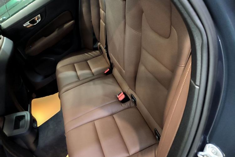 Used Volvo V60 2024 B5 Zhiyuan Luxury Edition
