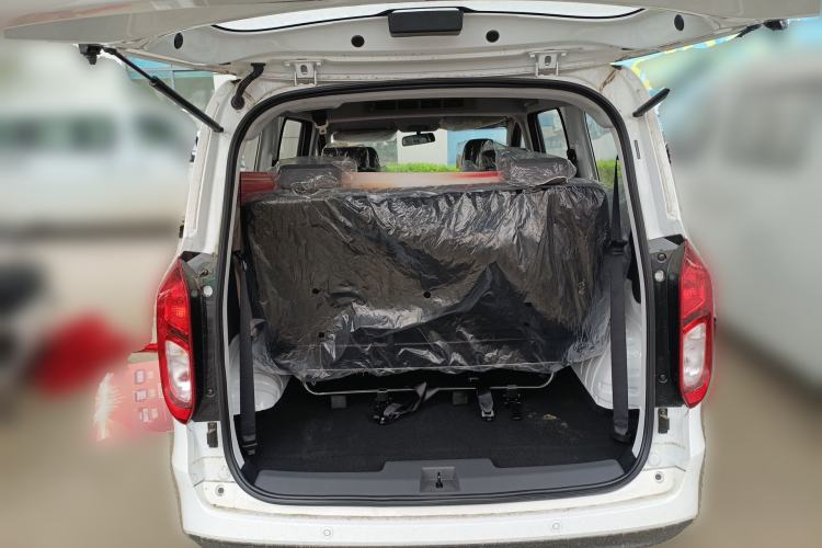 Used Wuling Hongguang New Energy 2025 Extended-Range Hybrid 50KM Comfort Version Trunk