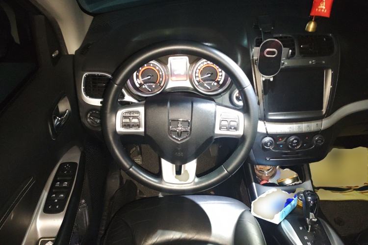 Used Dodge Journey 2013 2.4L Two-Wheel Drive Luxury Version