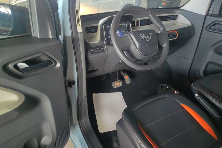 Used Wuling Hongguang MINIEV 2020 Freedom Version Lithium Iron Phosphate Driver Seat