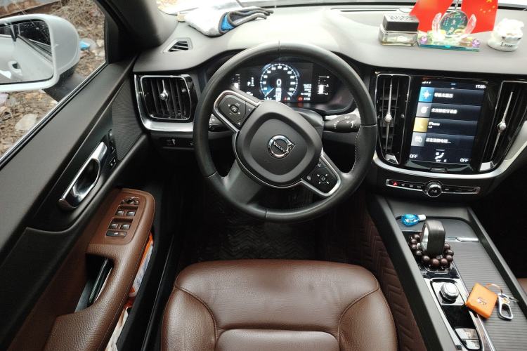 Used Volvo S60 2022 B4 Zhiyi Luxury Edition