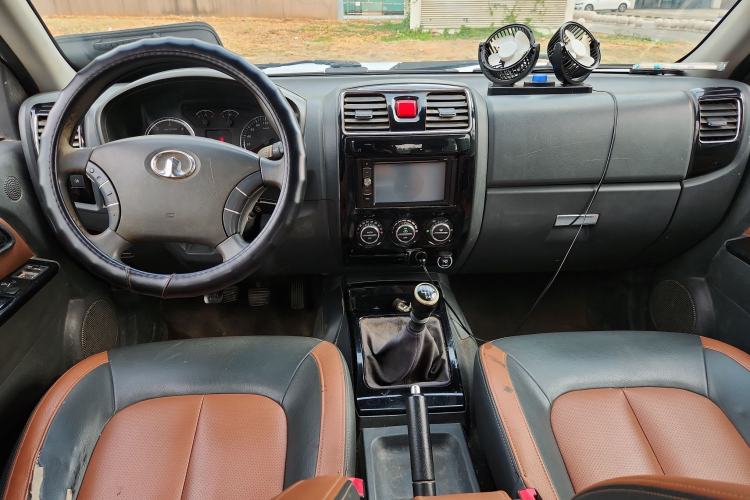 Used Great Wall Wingle 5 2013 2.0T European Version Two-Wheel Drive Elite Edition 6MT Big Double Cab GW4D20B
