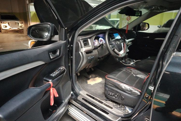 Used Toyota Highlander 2018 2.0T Four-Wheel Drive Luxury Version 7 Seats China VI Standard
