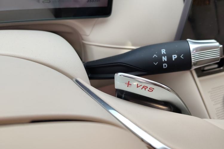 Used VOYAH FREE 2025 Model FREE+ Four-Wheel-Drive Qiankun Edition Gear Lever