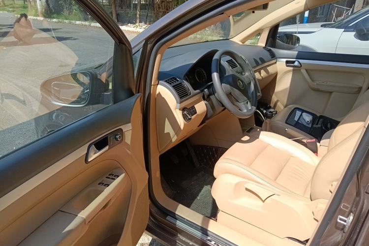 Used Volkswagen Touran 2011 1.4T Manual Zhiya Edition 5 Seats Driver Seat