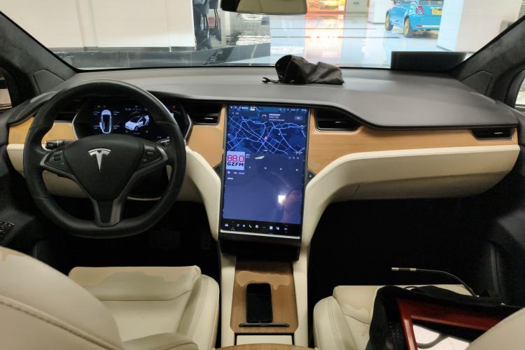 Used Tesla Model X 2019 Long-Range Version
