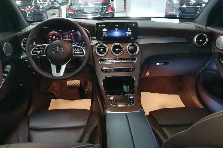 Used Mercedes-Benz GLC 2021 GLC 300 L 4MATIC Dynamic Model
