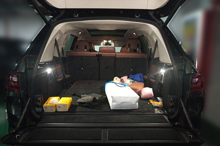 Used BMW X7 2022 xDrive40i Luxury Package with Leading Features