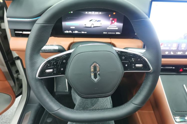 Used Hima AITO M5 2025 Extended-Range Ultra All-Wheel-Drive Version Steering Wheel