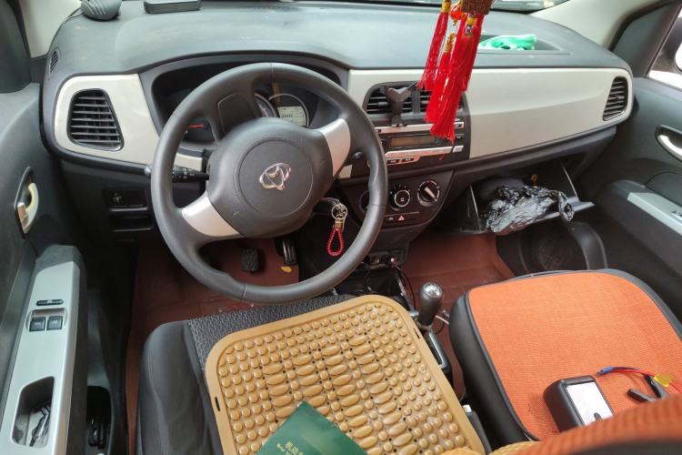 Used CHANGAN OSHAN Olisway 2015 1.2L Manual Enjoyment Model Center Console