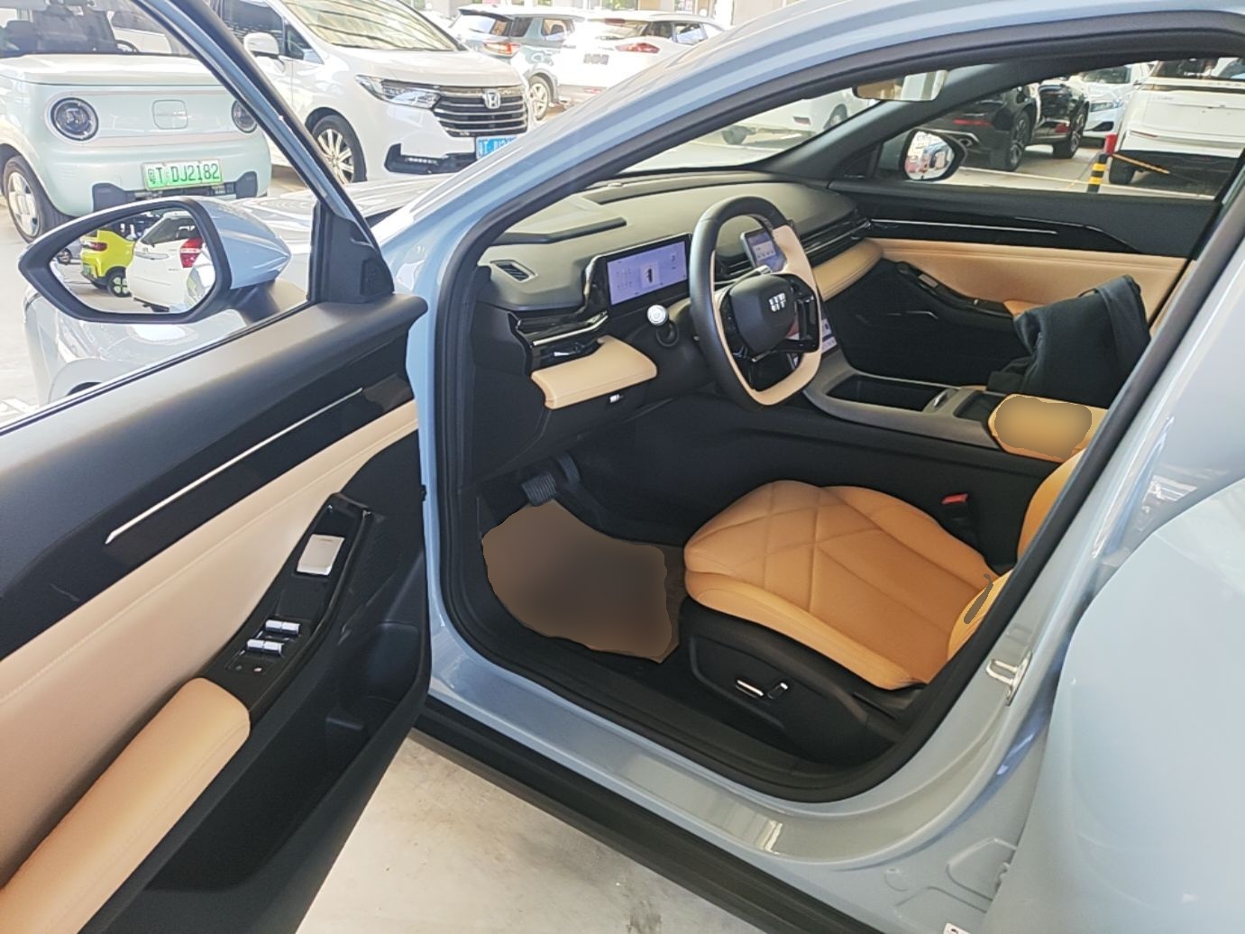 Geely Galaxy L6 2024 125km PLUS Dragon Edition — снимка 18
