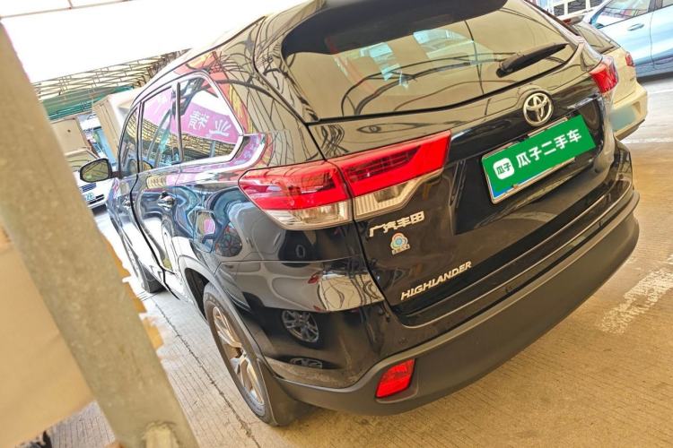 Used Toyota Highlander 2021 2.0T Two-Wheel Drive Elite Version 7-Seater
