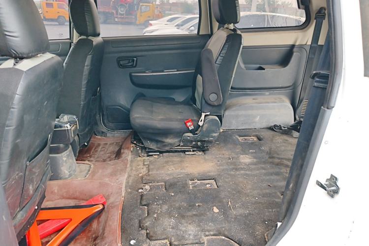 Used Dongfeng Fengon 330 2014 1.5L Manual Utility Version DK15 Left Rear Seat