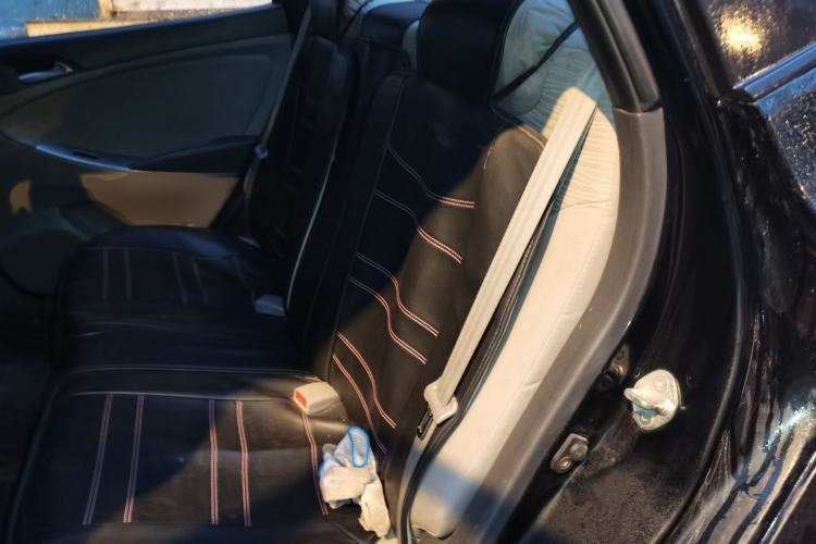 Used Hyundai Verna (older generation) 2014 1.4L Manual Smart GLS Trim Left Rear Seat