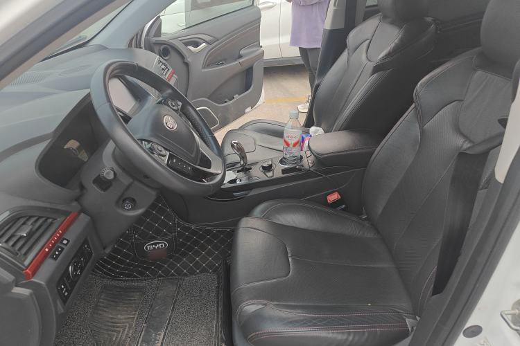 Used BYD Qin New Energy 2014 1.5T Flagship Model
