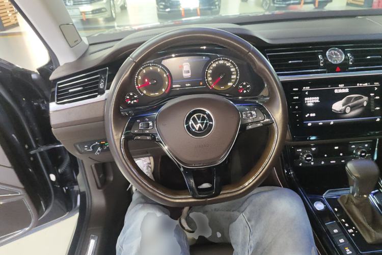 Used Volkswagen Phideon 2021 380TSI Prestige Edition
