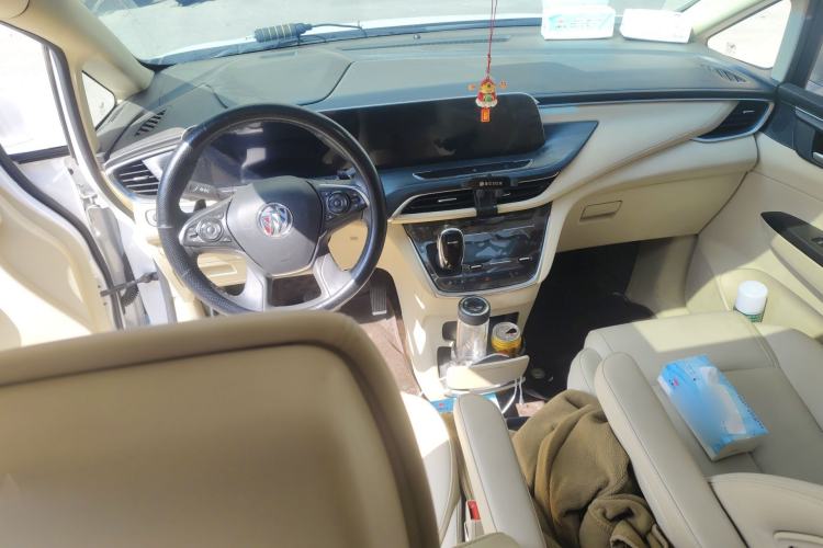 Used Buick GL8 2022 ES Landtrek 653T Luxury Edition Center Console