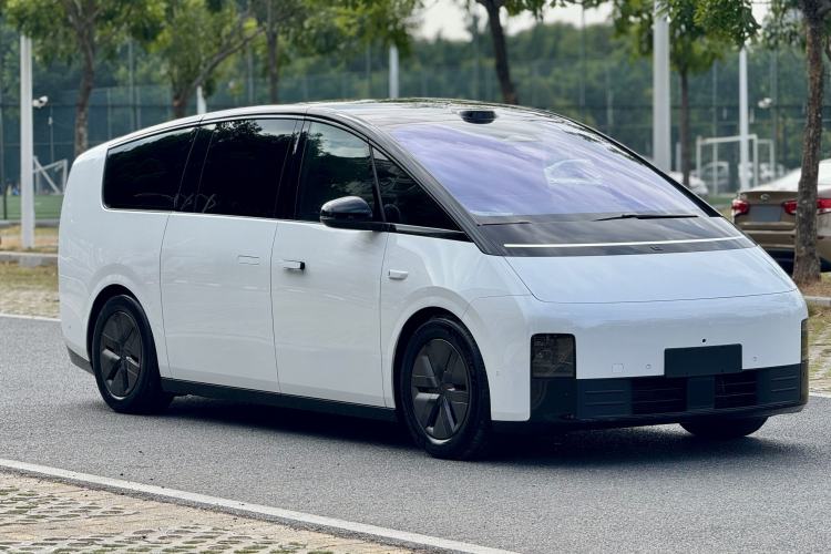 Used Li Auto MEGA 2025 Home Family Special Edition