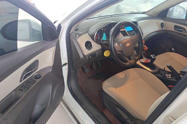 Used Chevrolet Cruze 2015 1.5L Classic SL MT