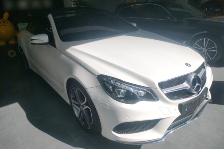 Used Mercedes-Benz E-Class 2014 E 260 Convertible Coupe Front Right 45 Deg