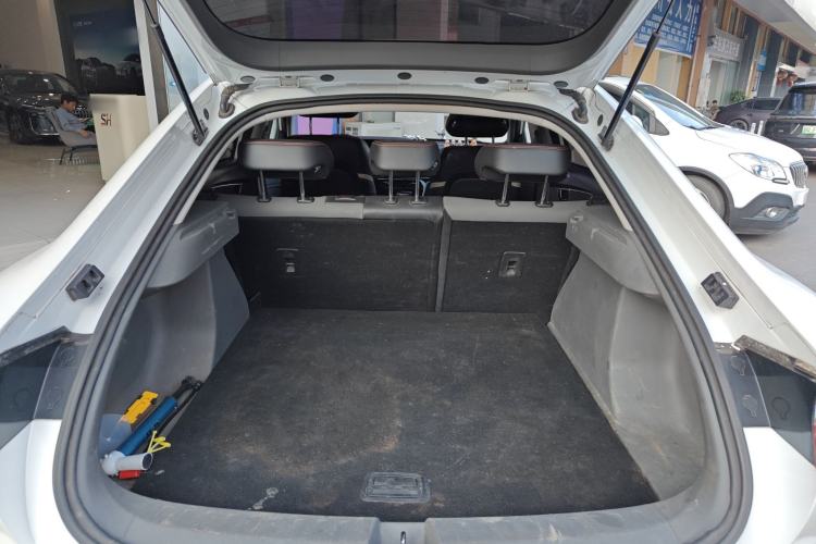 Used Baojun RC-6 2019 1.5T CVT 24-Hour Online Prestige Edition Trunk