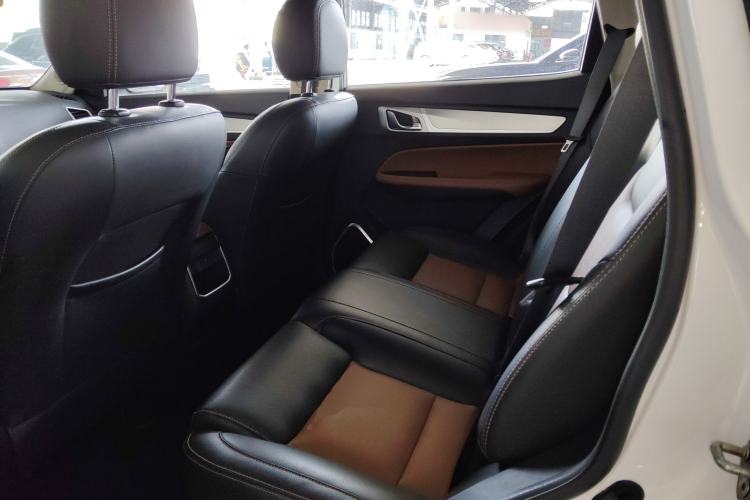 Used Geely Auto Vision X6 2018 1.4T CVT 4G Connected Luxury Version Left Rear Seat