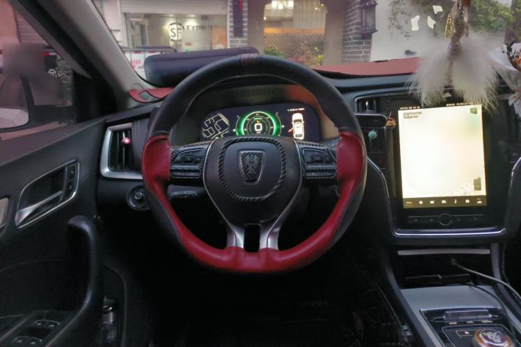 Used Roewe i6 New Energy 2017 45T Hybrid Connect & Smart Enjoyment Edition
