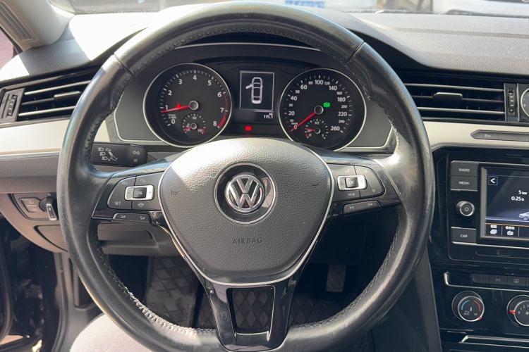 Used Volkswagen Magotan 2019 330TSI DSG Leading Edition China V Standard