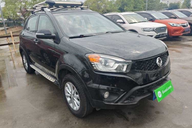 Used SsangYong Korando 2014 2.0L Gasoline Two-Wheel Drive Automatic Elite Navigation Edition Front Right 45 Deg