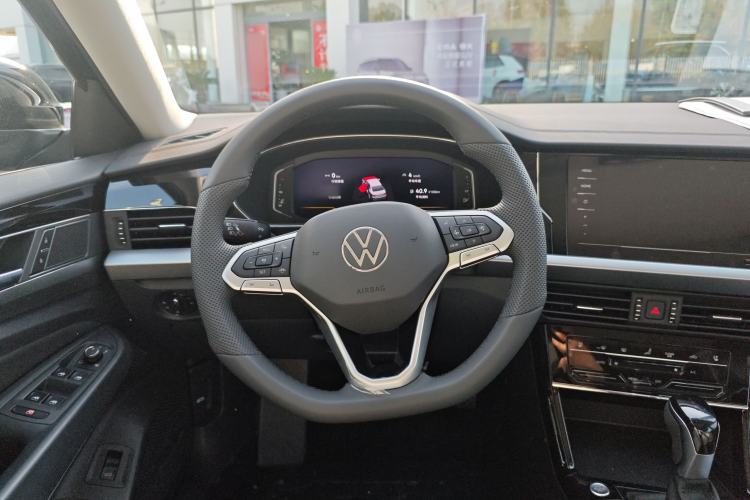 Used Volkswagen Passat 2026 Model, Outstanding 380TSI Xingkong Longteng Edition