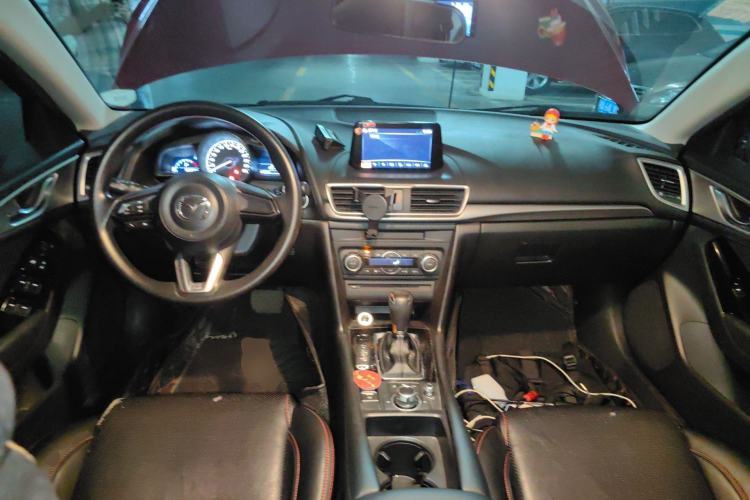 Used Mazda 3 Axela 2017 Sedan 1.5L Automatic Luxury Model Emission Standard China V Center Console