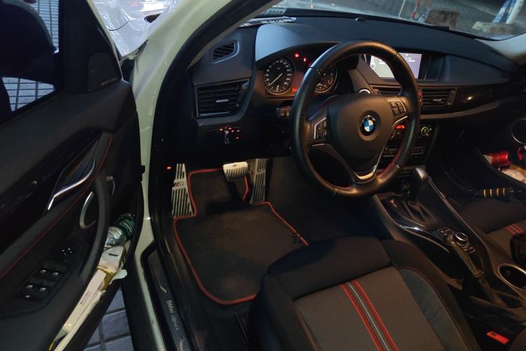 Used BMW X1 2013 sDrive18i Sport Design Package Driver Seat