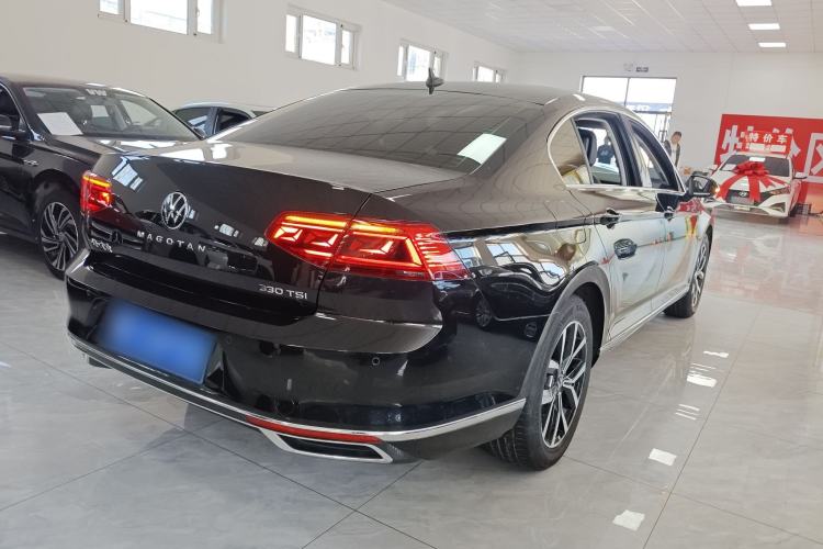 Used Volkswagen Magotan 2020 330TSI DSG Luxury Edition Rear Right 45 Deg