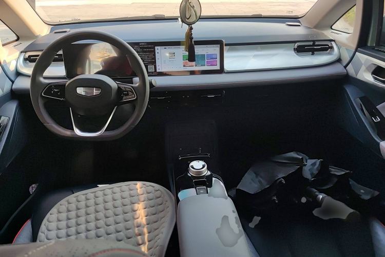 Used Geometry E Firefly 2022 401 km Linglong Tiger 4 Seats