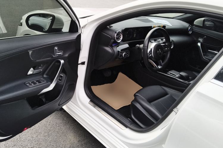 Used Mercedes-Benz A-Class 2022 Restyled A 200 L Sport Sedan Fashion Version

