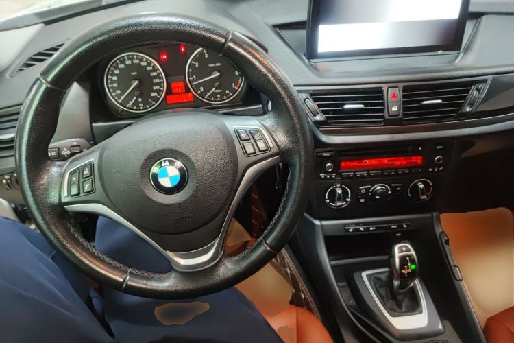 Used BMW X1 2014 sDrive18i Fashion Model
