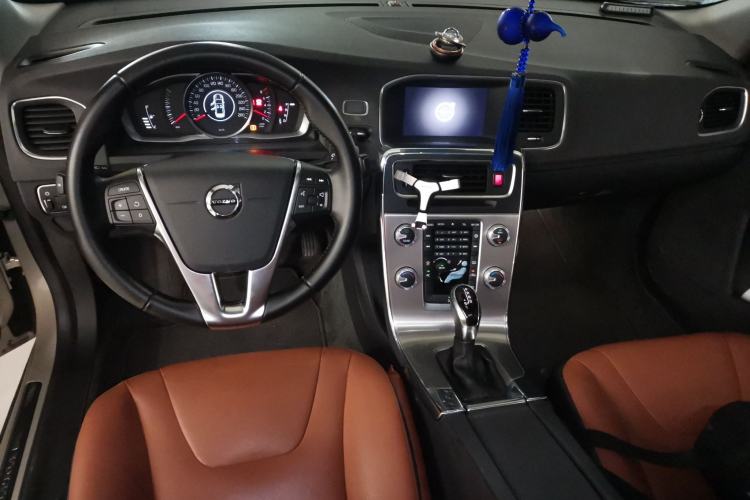 Used Volvo S60 2019 S60L Facelift T5 Intelligent Advanced Edition Center Console