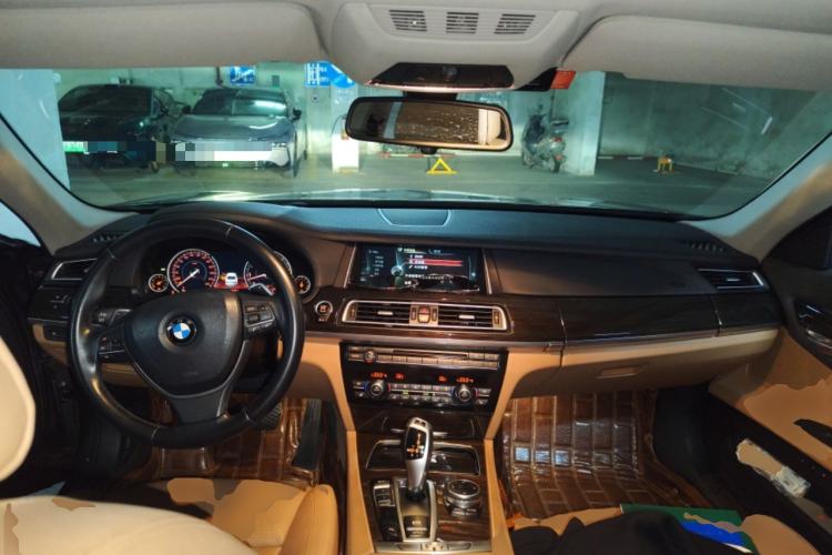 Used BMW 7 Series 2013 740Li Leading Model

