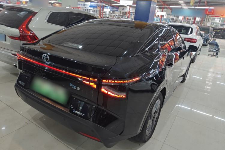 Used Toyota bZ3 2023 517 km Elite PRO Rear Right 45 Deg